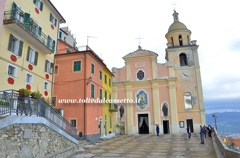 VEZZANO LIGURE (Giornata FAI del 14-10-2023) - Piazza della Chiesa di Nostra Signora del Soccorso