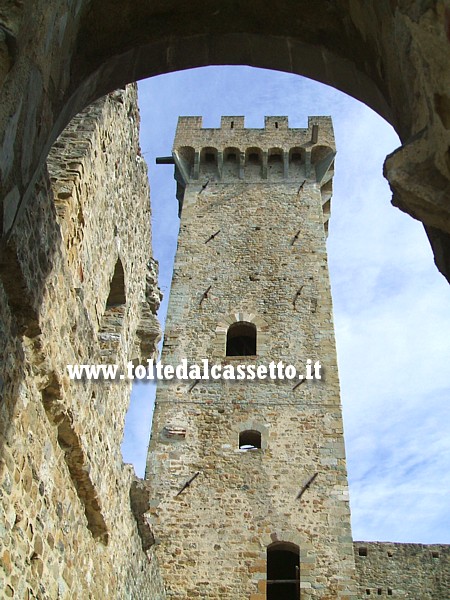 CASTELNUOVO MAGRA - La torre del Castello