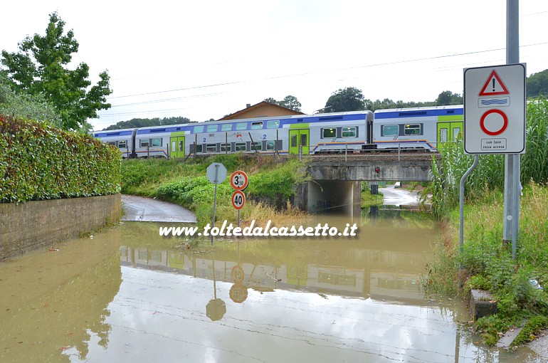 ARCOLA (Nubifragio del 14-06-2016) - Sottopasso della Ferrovia Spezia-Pisa allagato