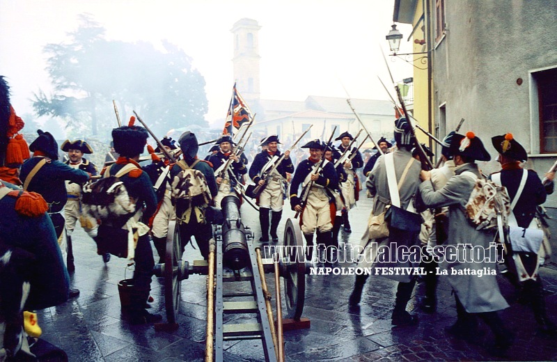 SARZANA (Napoleon Festival) - Battaglia in Piazza della Cittadella. Sullo sfondo il Museo Diocesano