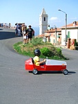 VEZZANO LIGURE - La "Corsa dei Carrettini", che a Ferragosto dal Borgo Mitiliano scendevano a Vezzano di sotto. Una tradizione che si  di nuovo interrotta