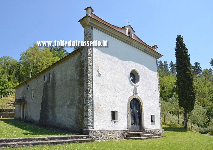 BRUGNATO - Il Santuario di Nostra Signora dell'Ulivo, costruito dai monaci dell'Abbazia brugnatese. Nel corso del tempo l'edificio ha subito ampliamenti e ristrutturazioni. Le forme attuali risalgono al XVIII secolo