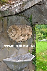 SANTA MARIA (frazione di Calice al Cornoviglio) - Fontana artistica SANTA MARIA (frazione di Calice al Cornoviglio) - Fontana artistica