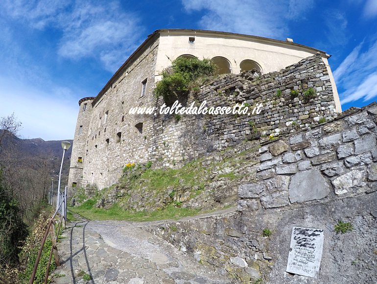 CALICE AL CORNVIGLIO - Il Castello Doria Malaspina come si vede da Via Borgofreddo