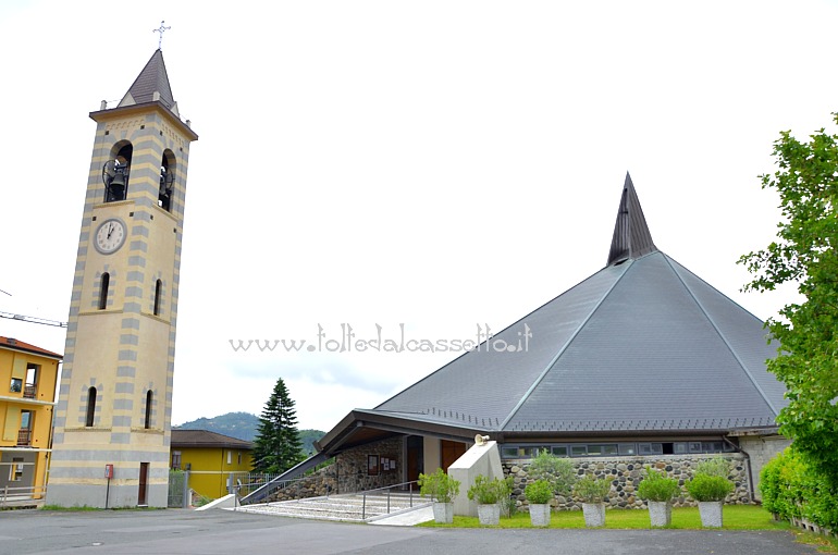 CEPARANA - La Chiesa della SS. Annunziata (vista anteriore)