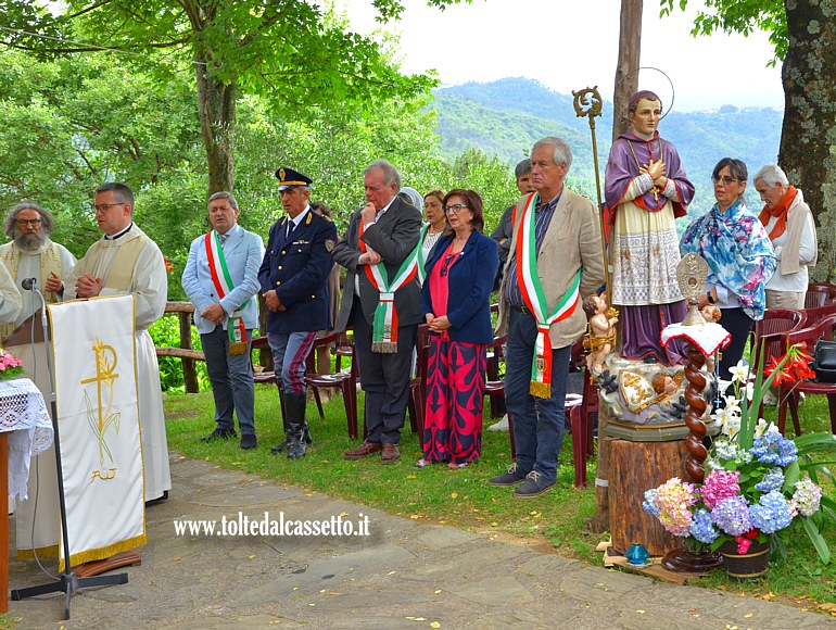 SANTUARIO di CERRETA - Alcuni sindaci della Val di Vara ed altre autorit presenti alla funzione religiosa