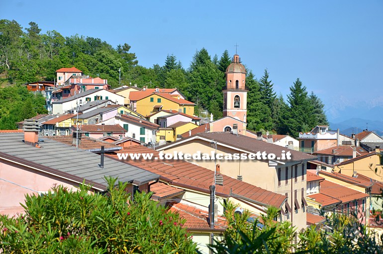 MATTARANA di CARRODANO - I tetti del centro storico