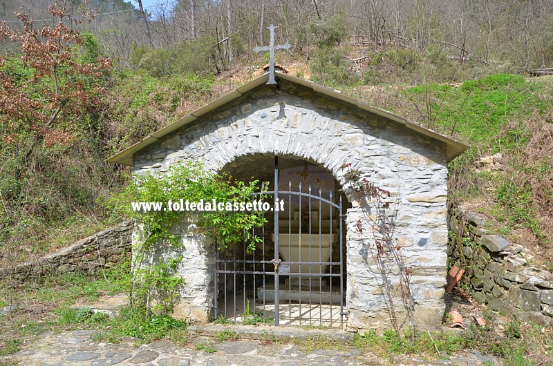 PIGNONE - La cappella della Chiesa della Madonna del Buon Consiglio