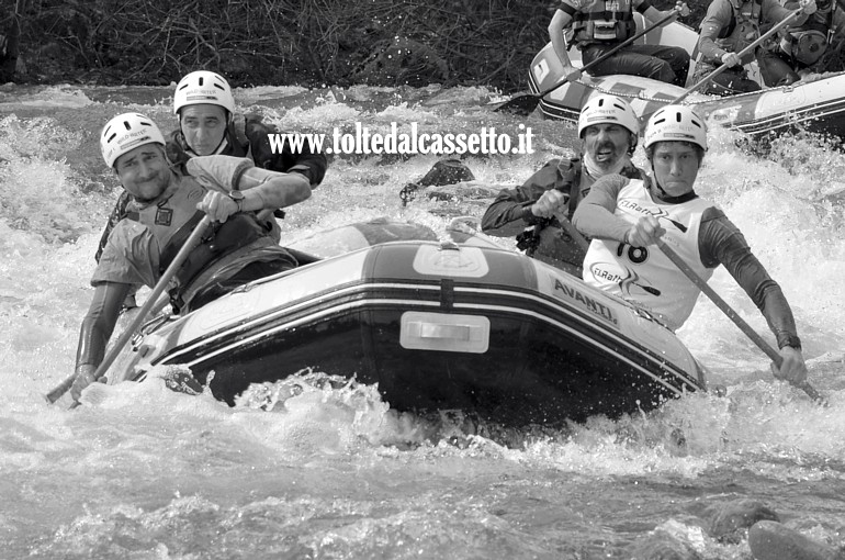 RAFTING SUL FIUME VARA (7 marzo 2021) - I componenti dell'equipaggio maschile numero 16 impegnati durante la "Prova RX"