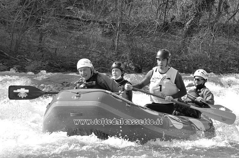 RAFTING SUL FIUME VARA (7 marzo 2021) - L'equipaggio numero 1 ripreso durante la "Prova RX"