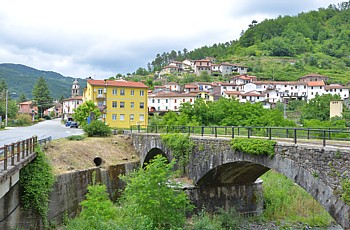 ROCCHETTA VARA - Panorama del centro storico