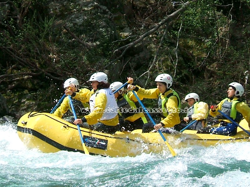 FIUME VARA - Equipaggio femminile rafting ai Campionati Nazionali 2008