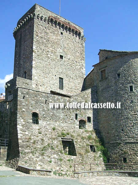 VARESE LIGURE - IL Castello dei Fieschi (particolare con torre)