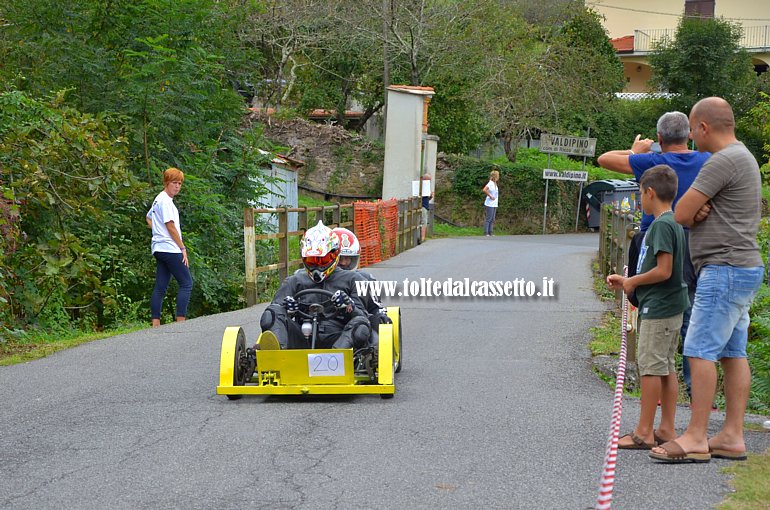 RICCO' DEL GOLFO (Cronodiscesa Casella-Valdipino 2014) - Il carrettino n.20 sul rettilineo d'arrivo di Valdipino.
		Il mezzo  arrivato 4 nella categoria "gommato biposto" col tempo di 2'52"35