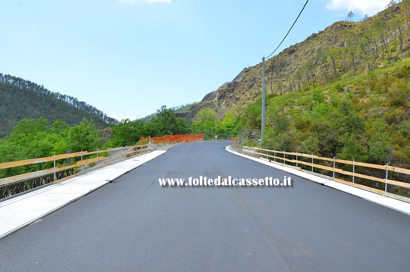 ROCCHETTA VARA (23 Giugno 2019) - Piano stradale del nuovo ponte sul torrente Gravegnola in via di ultimazione