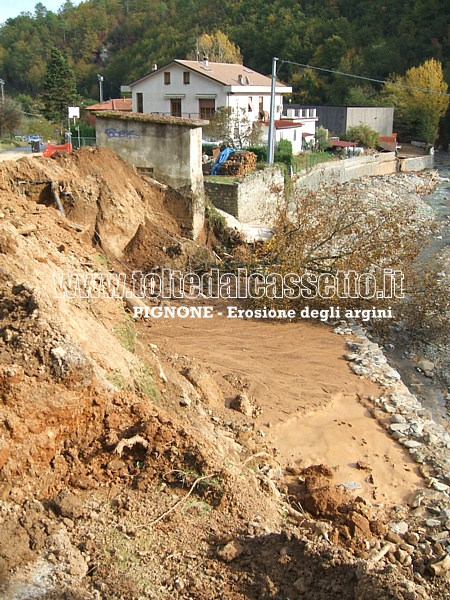 PIGNONE - Gli argini del torrente omonimo erosi dalla violenza delle acque (tratto tra Pignone e Monterosso)