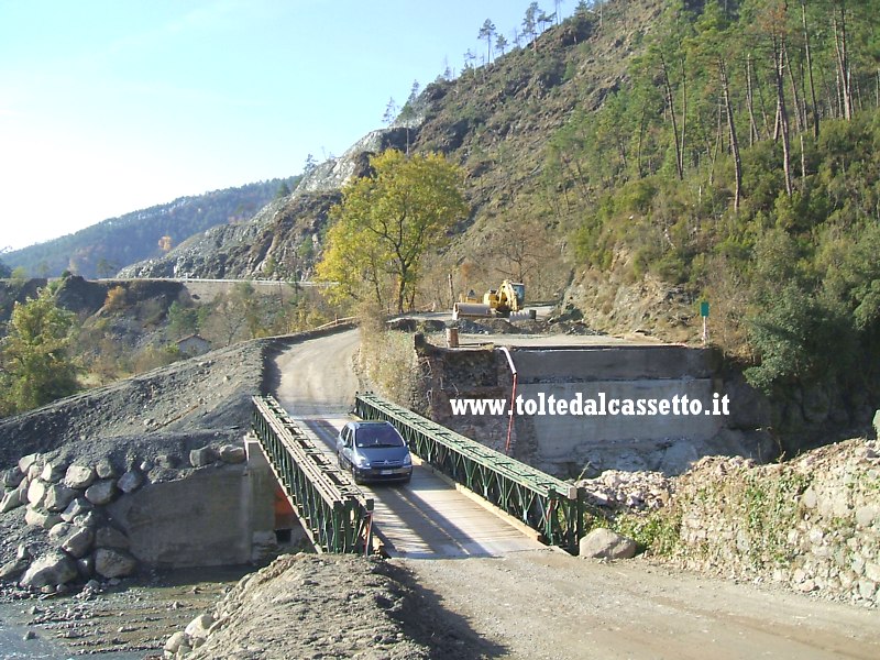 ROCCHETTA VARA - Il ponte Bailey allestito per consentire il collegamento con Brugnato