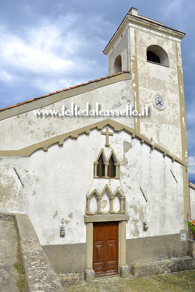 BIBOLA (comune di Aulla) - La facciata della Chiesa di San Bartolomeo