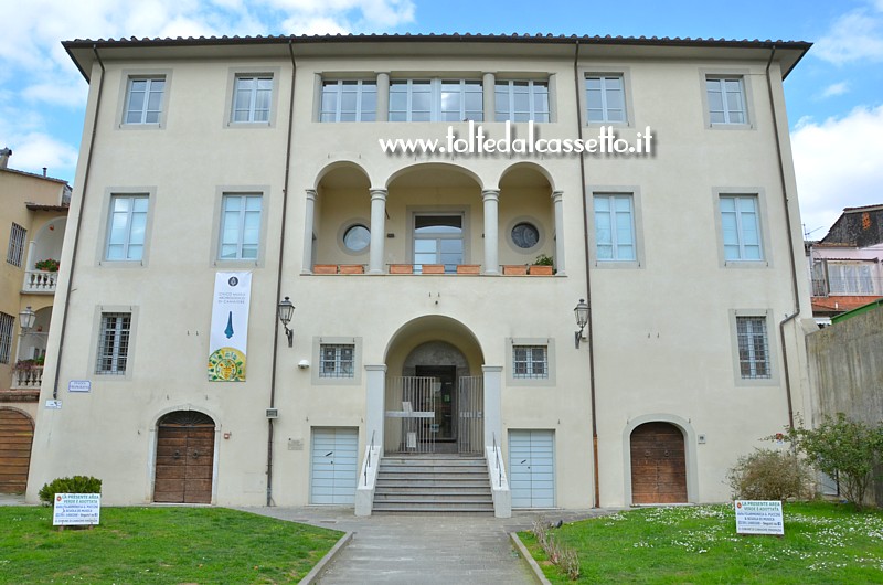 CAMAIORE (Piazza Francigena) - Facciata del Civico Museo Archeologico