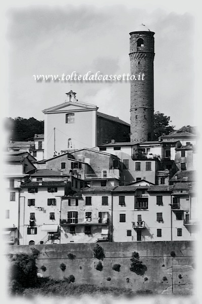 CAPRIGLIOLA - Chiesa parrocchiale di San Nicol e torre cilindrica medievale