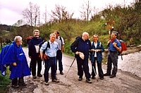 VIA FRANCIGENA 2005 di Radio 3 Rai - Il gruppo partecipante nei pressi di Fornoli VIA FRANCIGENA 2005 di Radio 3 Rai - Il gruppo partecipante nei pressi di Fornoli