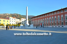 MASSA - Scorcio di Piazza Aranci MASSA - Scorcio di Piazza Aranci