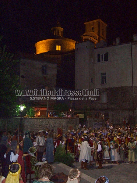 S.STEFANO DI MAGRA (Piazza della Pace) - Rievocazione storica della "consegna delle Chiavi della Fortezza di Sarzana a Carlo VIII, Imperatore di Francia"