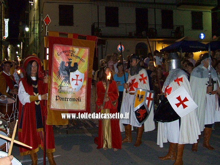 S.STEFANO DI MAGRA (Piazza Garibaldi) - Figuranti della "Compagnia del Piagnaro" di Pontremoli durante una sfilata storica lungo la Via Francigena