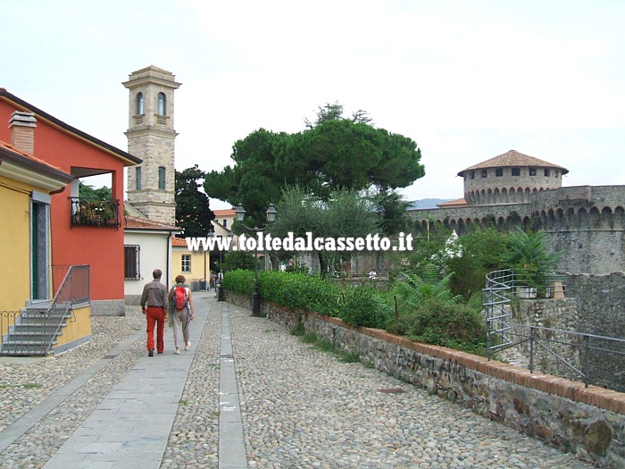 SARZANA - Via della Cittadella