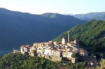 CAPRIGLIOLA - Panorama del centro storico