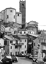 PONZANO SUPERIORE - Piazza Aia di Croce PONZANO SUPERIORE - Piazza Aia di Croce