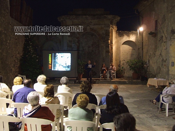 PONZANO SUPERIORE - Spettacolo teatrale alla Corte Remedi (Mario Cidale interpreta il suo "Storia d'amore dispari")