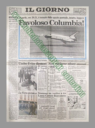 IL GIORNO del 15 aprile 1981 - Lo Shuttle Columbia plana sulla pista sabbiosa nel deserto del Mojave alle ore 20,21 del 14 aprile. La navicella rientra dopo aver compiuto il primo volo orbitale intorno alla Terra...