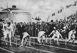 OLIMPIADI DI ATENE 1896 - Partenza della gara dei centro metri. Il vincitore Burke è il secondo da sinistra