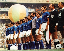 La Nazionale Italiana di calcio che conquistò il secondo posto al Campionato del Mondo del 1970 in Messico