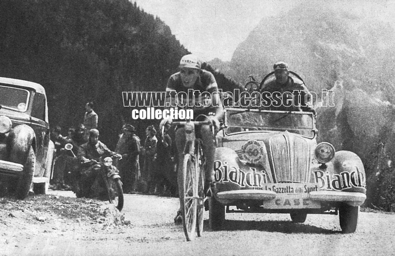 Giro d'Italia 1949 - FAUSTO COPPI in fuga sulla salita del Pordoi