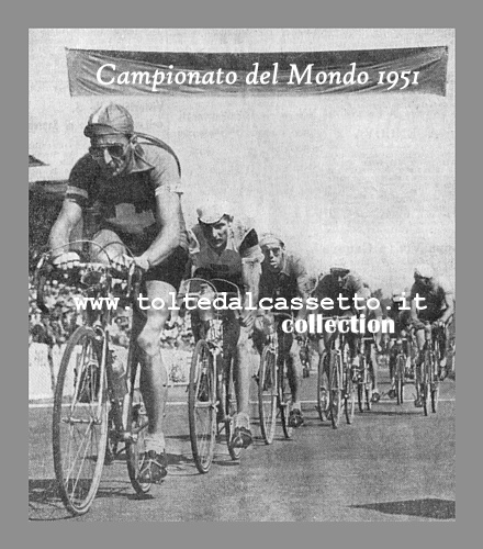 FERDY KUBLER guida il gruppetto dei fuggitivi che giungerà al traguardo del Campionato del Mondo 1951 di ciclismo su strada. In 3a e 4a posizione si riconoscono gli italiani Bevilacqua e Minardi