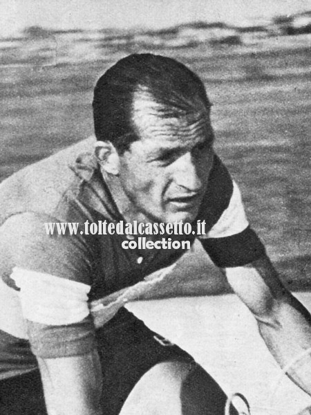 GIRO D'ITALIA 1953 - Gino Bartali impegnato nella cronometro di Modena