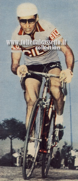 PASQUALE FORNARA in un momento del Gran Premio Svizzero a cronometro del 1953. Il corridore di Borgomanero domin la corsa imponendosi davanti allo svizzero Brun e al tedesco Hoermann