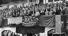 GENOVA 1953 - La tribuna d'onore dello stadio di Marassi durante la festa per i sessanta anni del "Grifone"