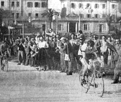GIRO DELLA CAMPANIA 1954 - Fausto Coppi, in maglia iridata, vince allo sprint sulla pista dell'Arenaccia