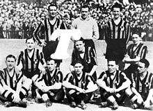 La formazione base dell'Ambrosiana Inter 1929-'30 che vinse il suo terzo titolo italiano
