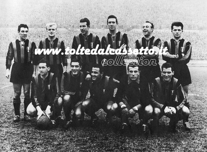 La formazione dell'Inter che ha vinto il campionato 1953-1954 (7° scudetto)